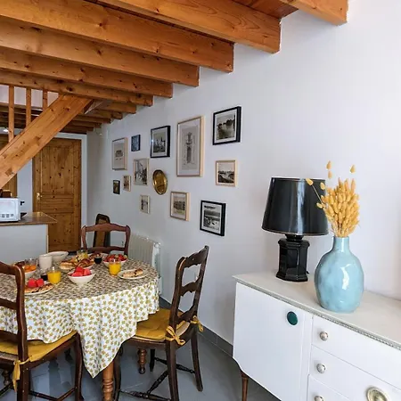 Maison De Village Avec Garage Holiday home *